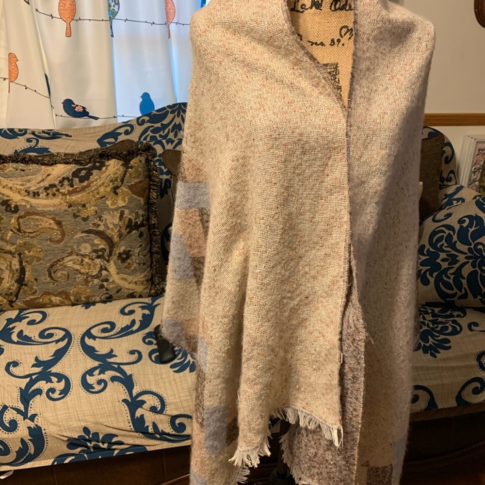 Women’s Shawl new boutique